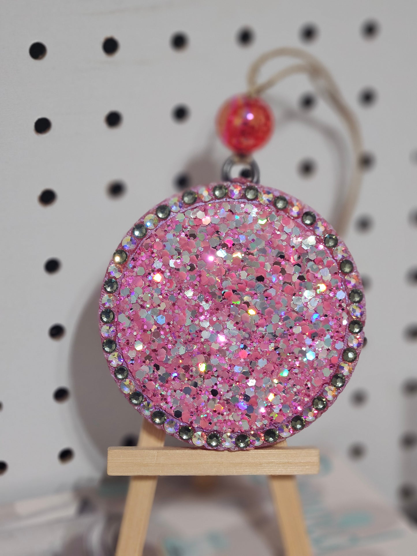 Round Glittered Pink